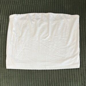 🎉5/$25 American Eagle White Ribbed Strapless Tube Top